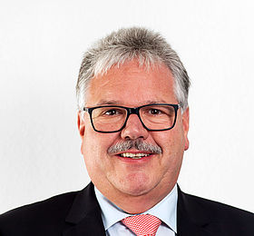 Geschäftsleitung Herr Heger