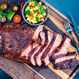 Flanksteak mit Kaffee-Rub und Mango-Chili-Salat | SELECCT | Handelshof