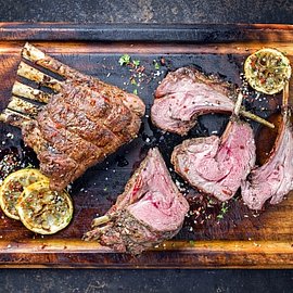Rezept - Lammkrone mit Chili-Honig-Glasur | Handelshof