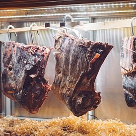 Nass oder trocken? Was die Beutelreifung vom Dry Aging unterscheidet | Handelshof