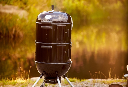 BBQ-Smoker in der Frontansicht