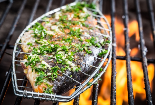 Fisch in Fischhalter Fisch in Fischhalter