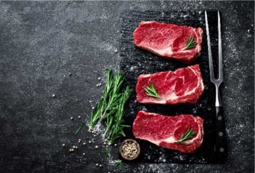 Frischfleisch Rohes und frisches Fleisch von Handelshof