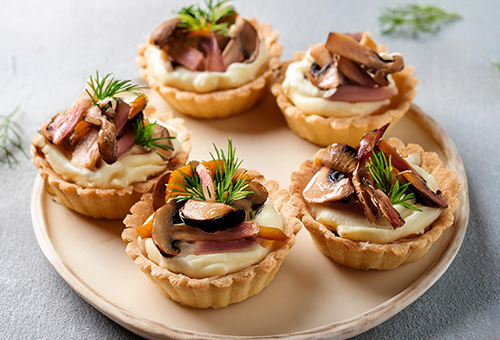 Rezept für Schinken-Tartelette mit Trauben Schinken-Tartelette mit Trauben frisch angerichtet